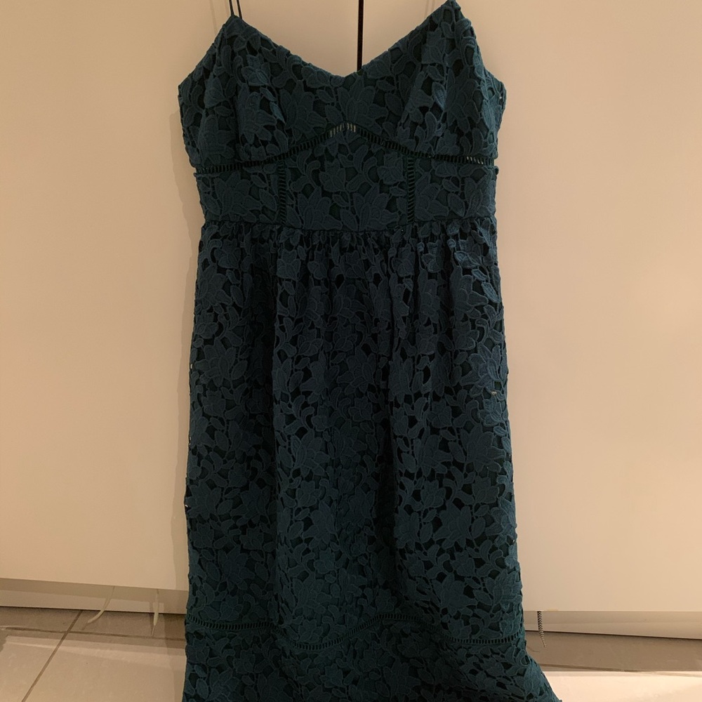 Dress - Picture 3 of 7